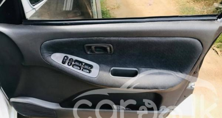 NISSAN DOCTOR SUNNY 1992