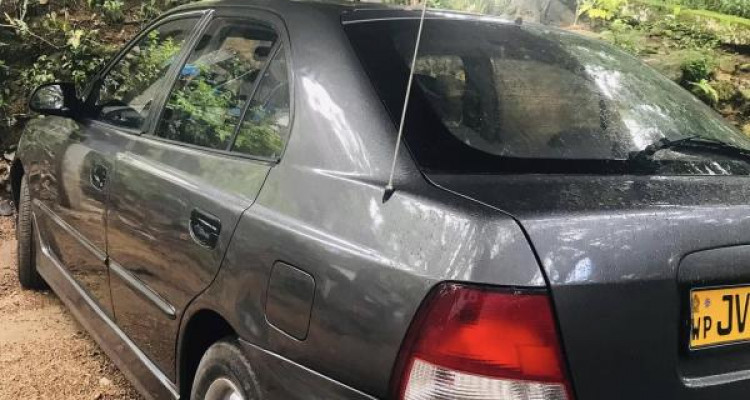HYUNDAI ACCENT 2002