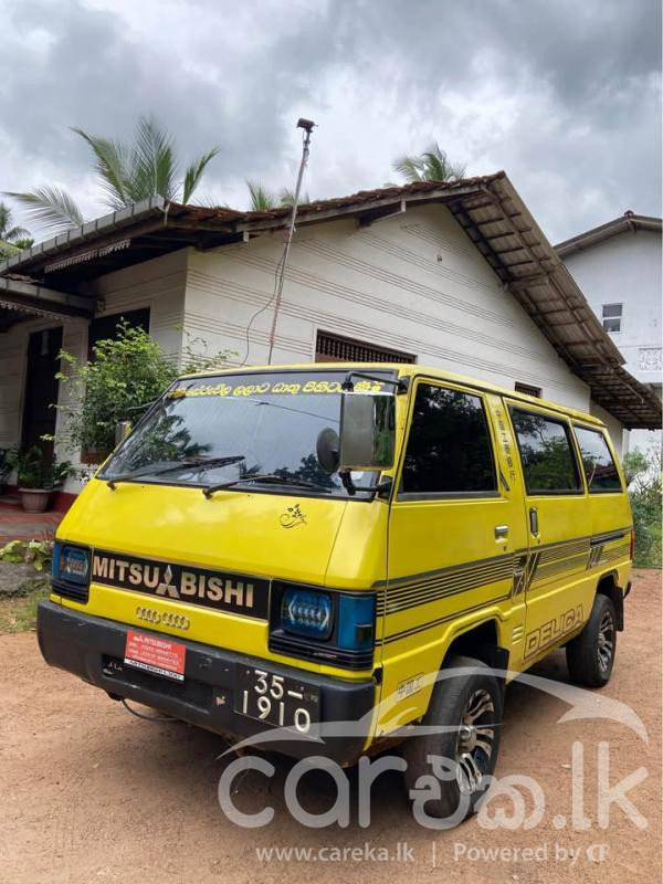 MITSUBISHI DELICA L300 1982