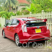 TOYOTA PRIUS 2012
