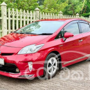 TOYOTA PRIUS 2012