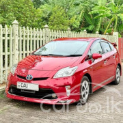TOYOTA PRIUS 2012