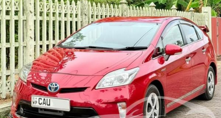TOYOTA PRIUS 2012