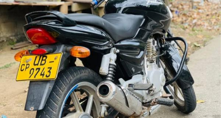 BAJAJ PULSAR 150 2006