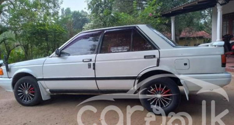 NISSAN TRAD SUNNY 1987