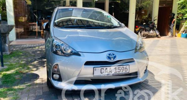 TOYOTA AQUA 2014