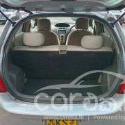TOYOTA VITZ 2010