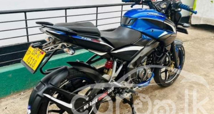 BAJAJ PULSAR NS 2017