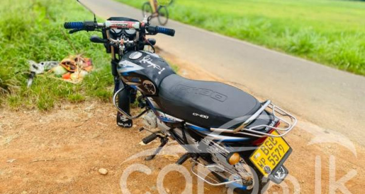 BAJAJ CT100 2017