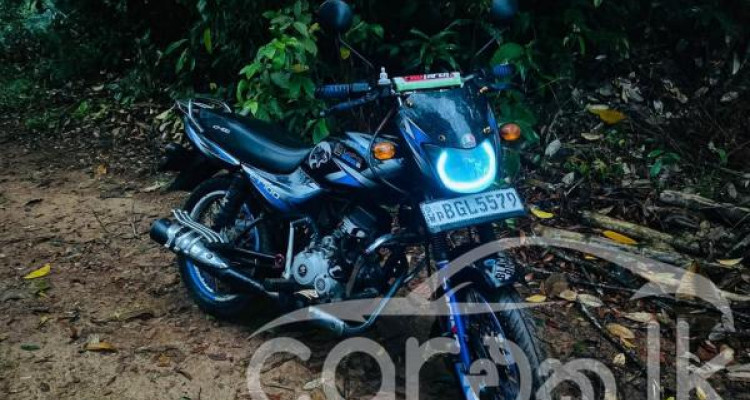 BAJAJ CT100 2017