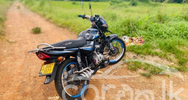 BAJAJ CT100 2017