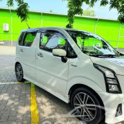 SUZUKI WAGON R STINGRAY 2017