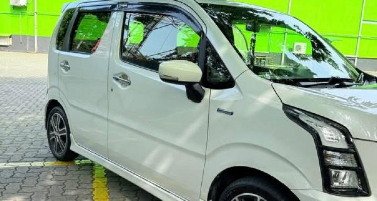 SUZUKI WAGON R STINGRAY 2017