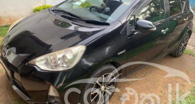 TOYOTA VITZ 2018