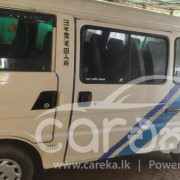 MAZDA BONGO BROWNY 1987