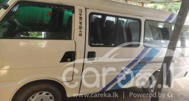 MAZDA BONGO BROWNY 1987