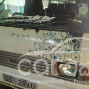MAZDA BONGO BROWNY 1987