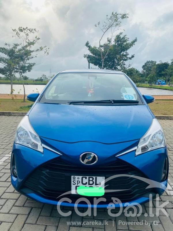 TOYOTA VITZ 2018