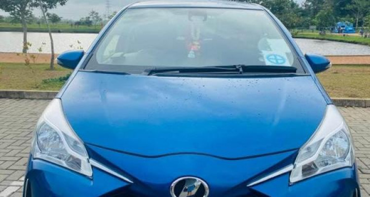 TOYOTA VITZ 2018