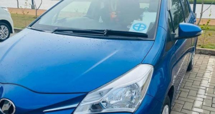 TOYOTA VITZ 2018