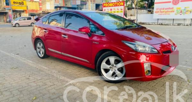 TOYOTA PRIUS 2011
