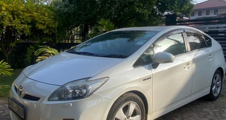 TOYOTA PRIUS 2011