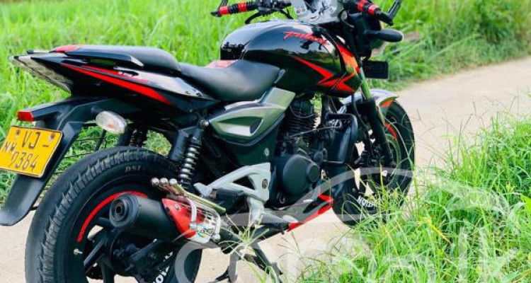 BAJAJ PULSAR 180 2010
