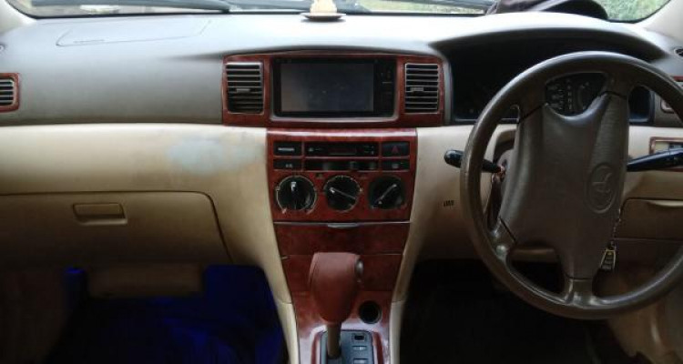 TOYOTA COROLLA 121 2001