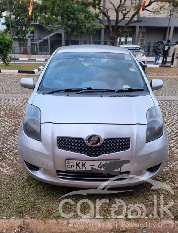 TOYOTA VITZ 2005