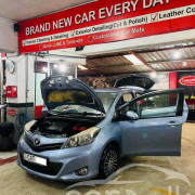 TOYOTA VITZ 2013