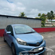 TOYOTA VITZ 2013