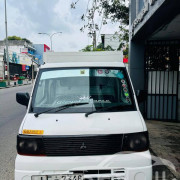 MITSUBISHI MINICAB 2004