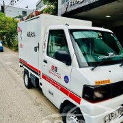 MITSUBISHI MINICAB 2004