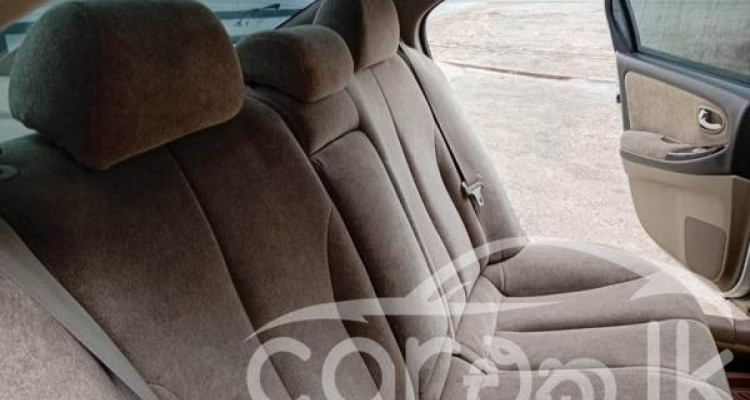 NISSAN CEFIRO 2000