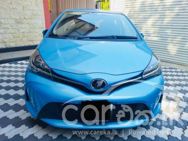 TOYOTA VITZ 2016