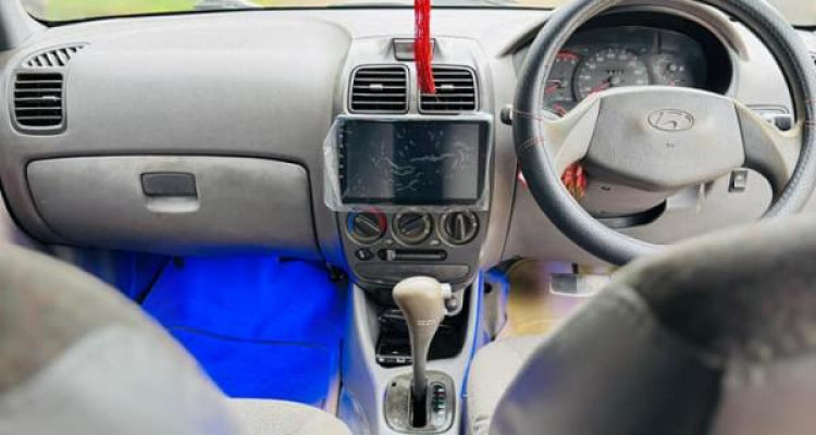 HYUNDAI ACCENT 2001