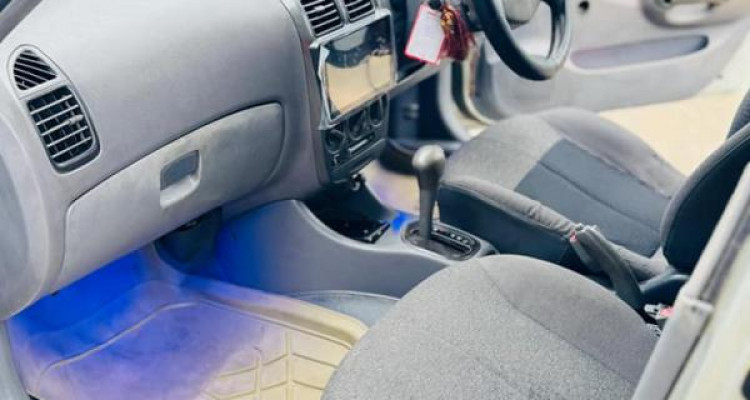 HYUNDAI ACCENT 2001