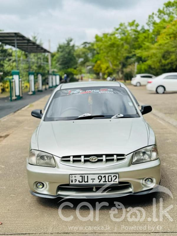 HYUNDAI ACCENT 2001