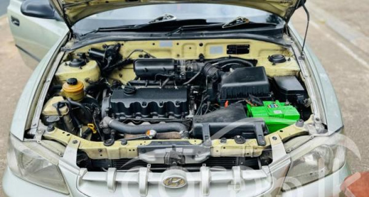 HYUNDAI ACCENT 2001