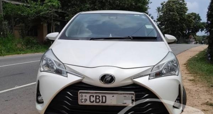 TOYOTA VITZ 2018