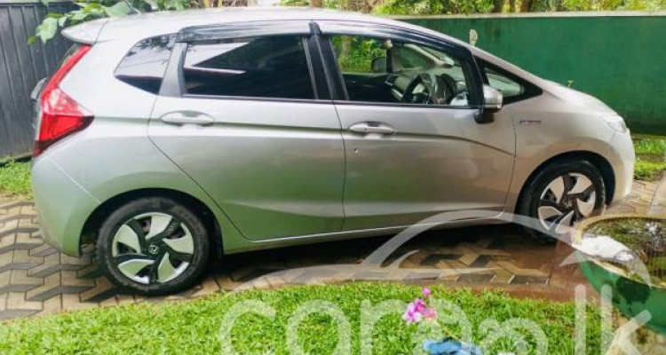 HONDA FIT GP5 2013