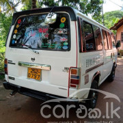 NISSAN CARAVAN 1994