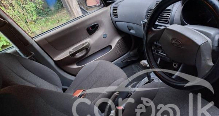 HYUNDAI ACCENT 2001