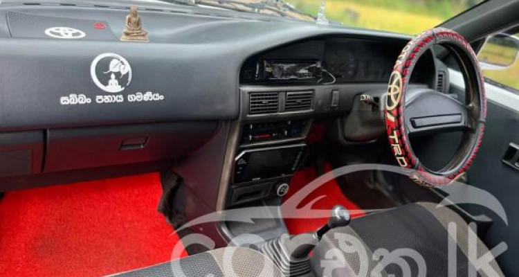 TOYOTA COROLLA 1989