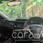 NISSAN X TRAIL 2015