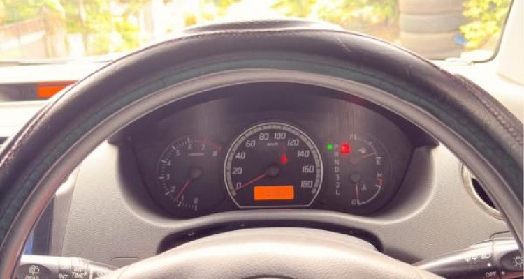SUZUKI SWIFT 2004