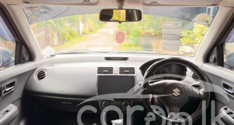 SUZUKI SWIFT 2004