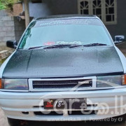 MAZDA FAMILIA 1990