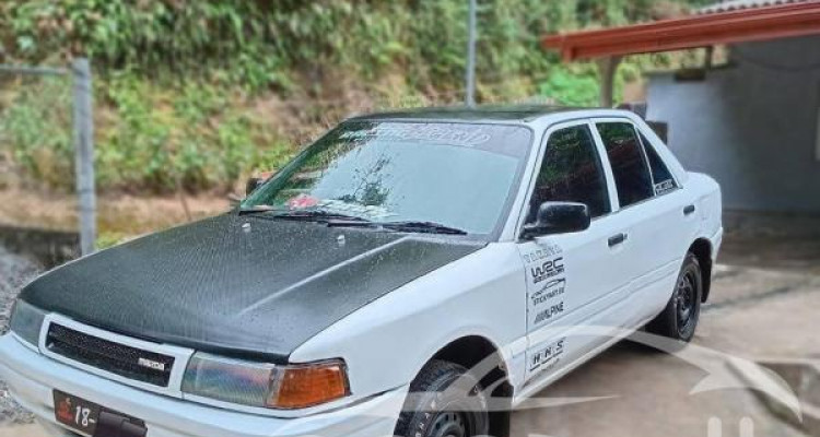 MAZDA FAMILIA 1990