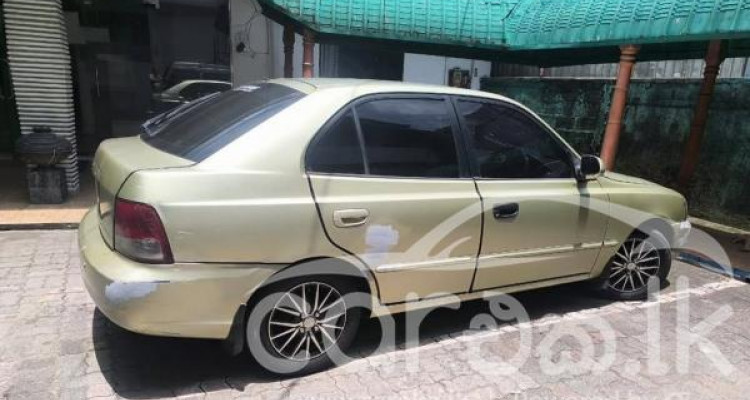 HYUNDAI ACCENT 2001